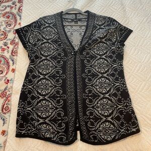 Short sleeved cardigan